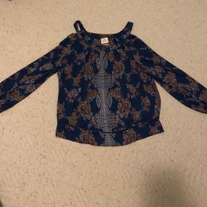 Open Shoulder Blousr